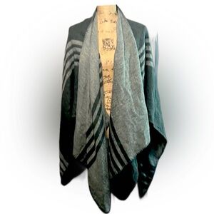 BB Dakota gray drape